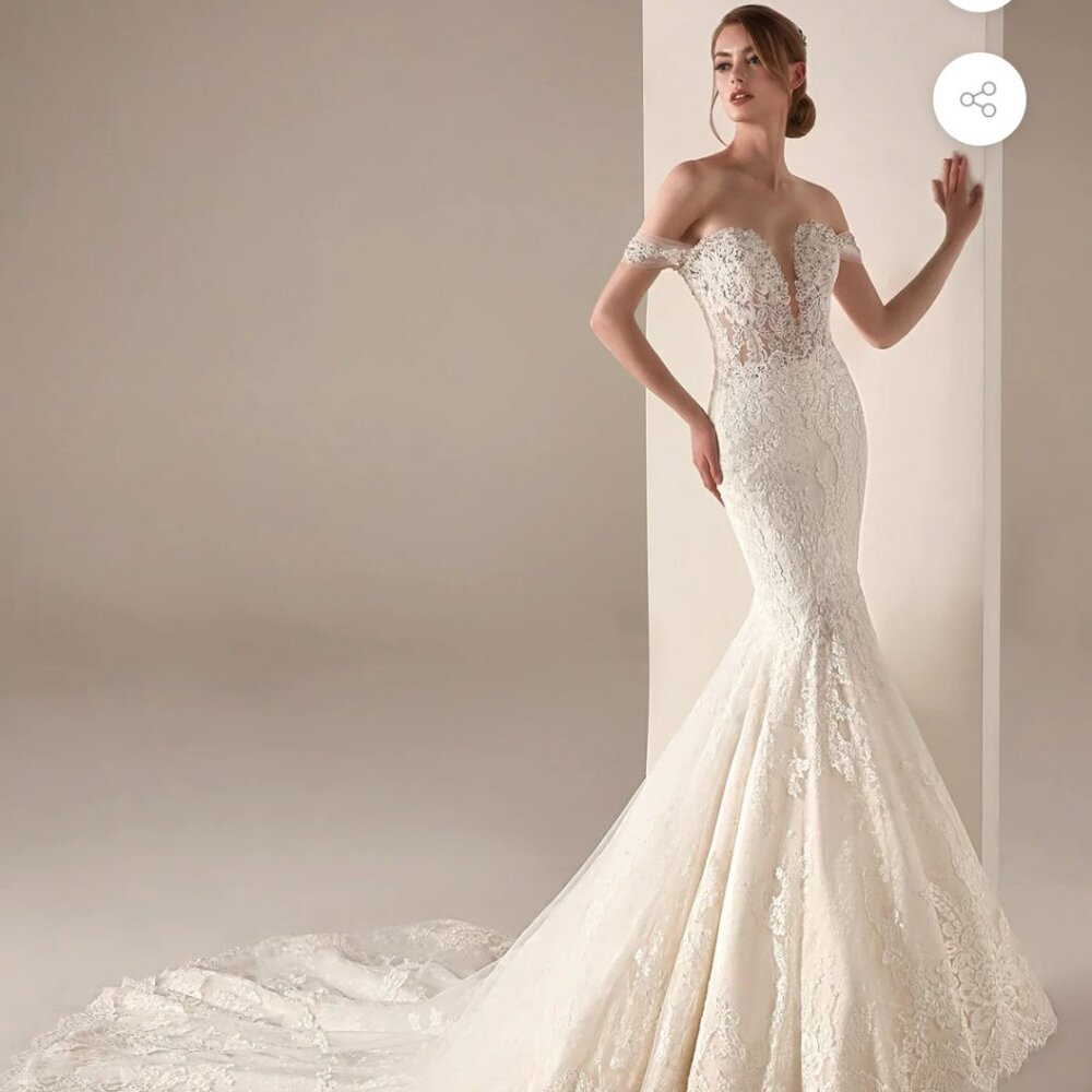 PRONOVIAS IMELDA OFF THE SSHOULDER FIT AND FLAIR SIZE 8